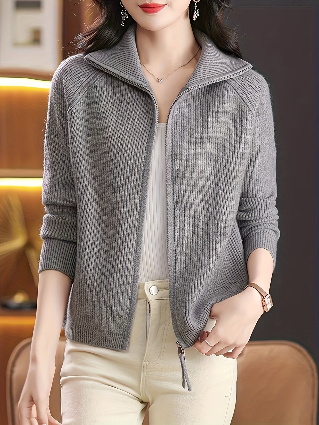 Elegant Beige Cardigan: Unparalleled Warmth and Modern Style! - Image 2