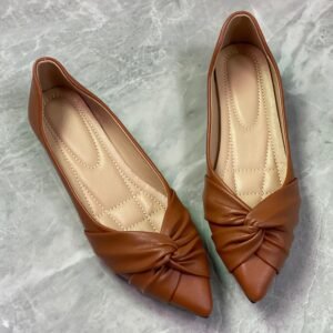 أناقة خفيفة، راحة لا مثيل لها: حذاء ماري جين المسطح الجديد