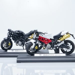 نبض المغامرة بين يديك: دراجة نارية نموذجية فائقة الواقعية!