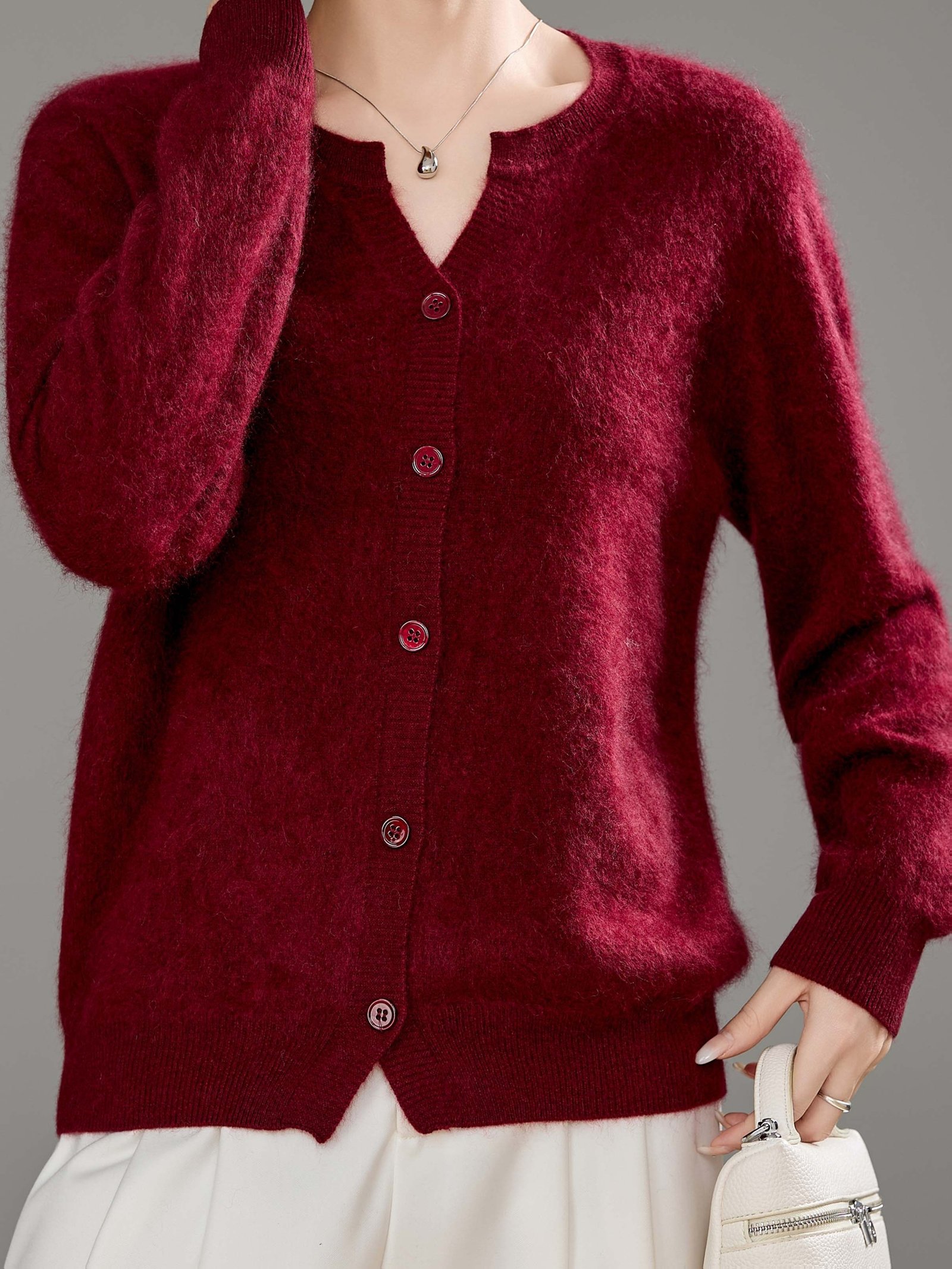 The Warmth of Opulent Elegance: Wool and Cashmere Sweater for Winter 2025 - Image 4