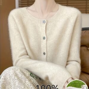 الدفء الراقي: كارديجان صوف نقي 100% من LUIZA VERA