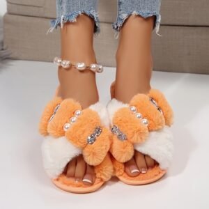 רכות קטיפתית וחום מהפנט: כפכף החורף היוקרתי המשובץ