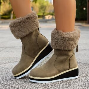 מגף החורף היוקרתי: חמימות, סטייל ויציבות בכל צעד!