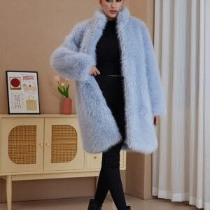 GUYUNE: מעיל החורף המושלם... חמימות וסטייל בצבע השמיים!