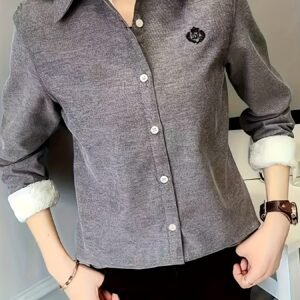 جاكيت القميص المطرز: دفءٌ أنيقٌ لمواسمك الباردة