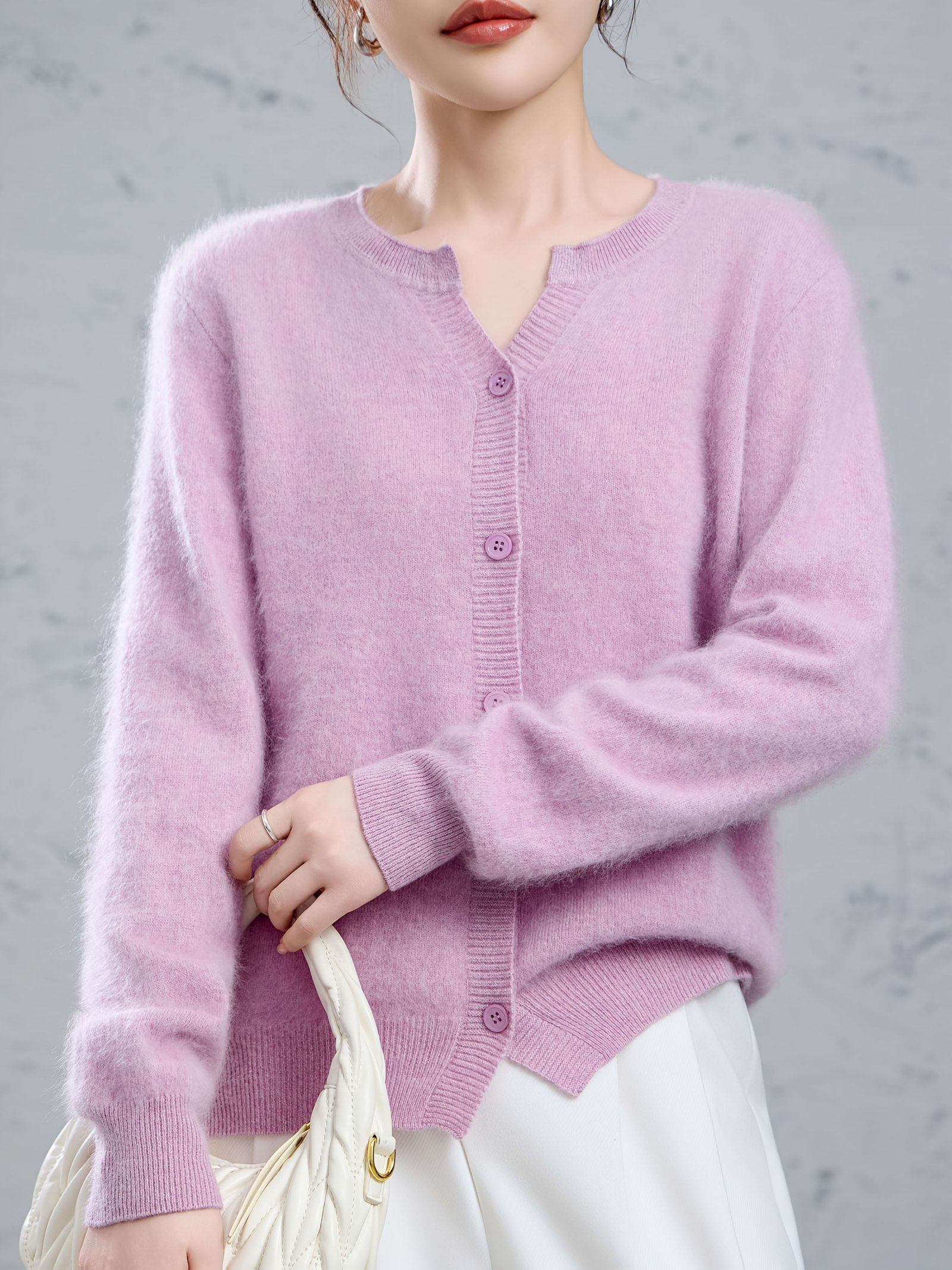 The Luxurious Cloud Sweater: Unparalleled Warmth and Elegance for Winter. - Image 5