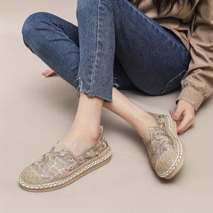 סנדל הקיץ המנצנץ: אלגנטיות מהממת ונוחות ללא תחרות!