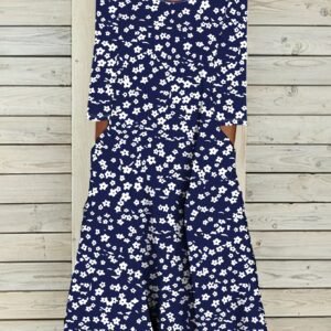 Autumn/Winter Floral Dress: Practical Elegance with Modern Pockets