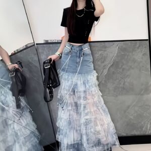 تنورة الدنيم الماكسي الشبكية: إطلالة عصرية جريئة لعام 2025!