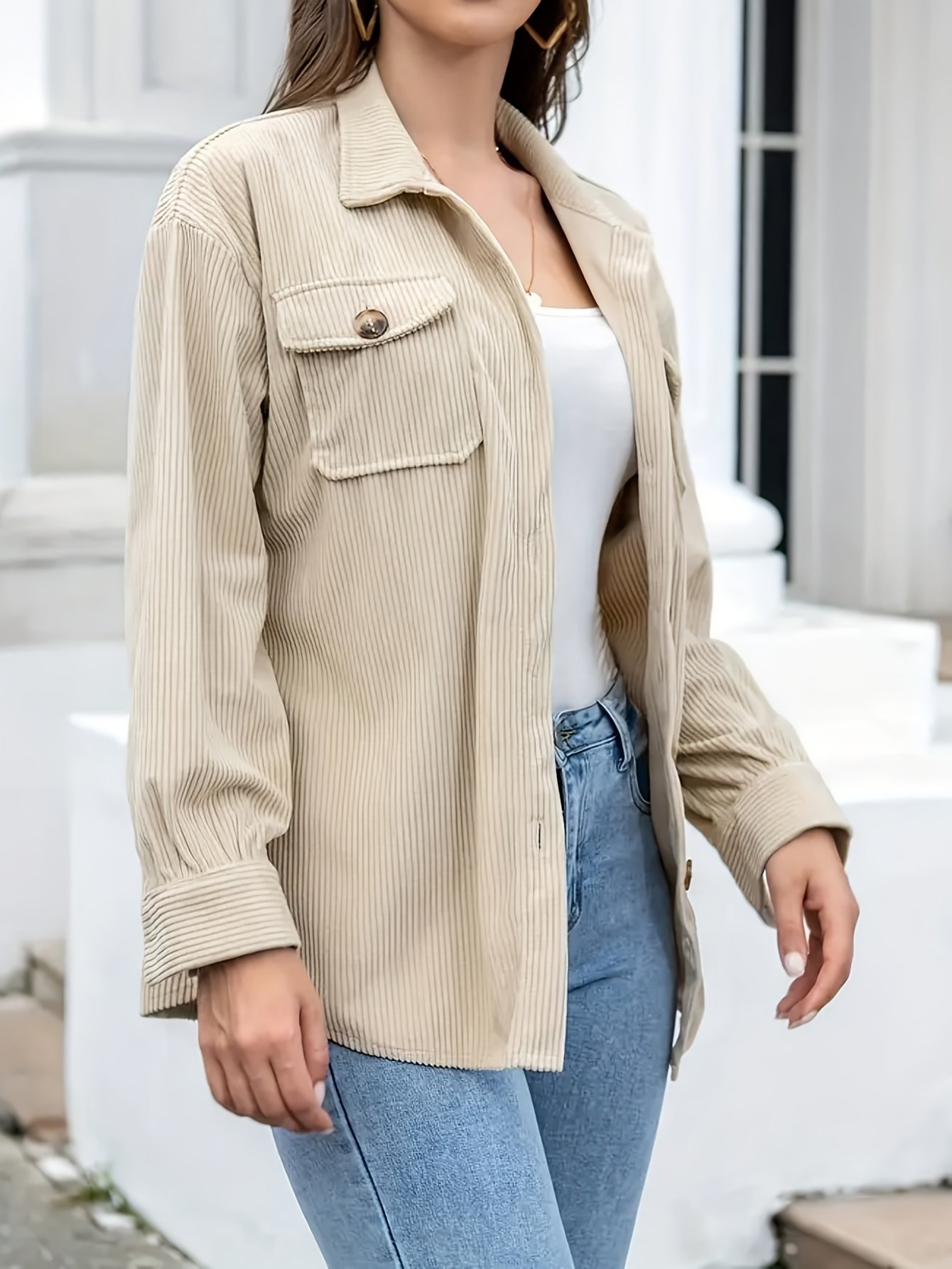אלגנטיות קורדורוי קאקי: החולצה המושלמת שלך לאביב! – תמונה 5