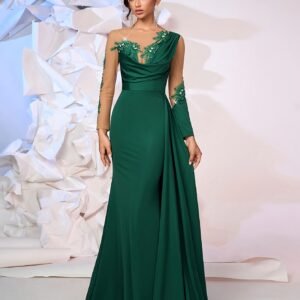 Emerald Allure: A Breathtaking Evening Gown