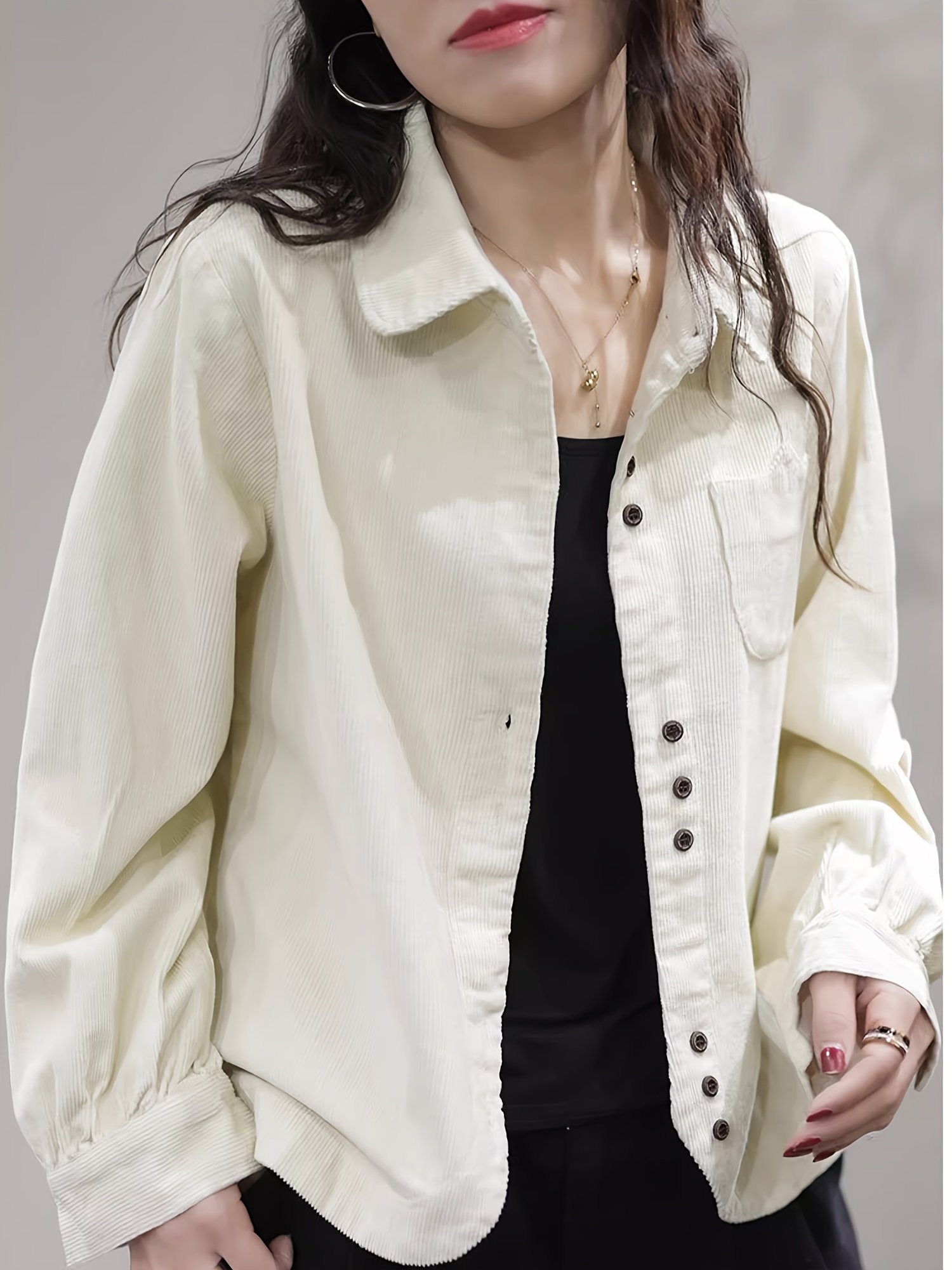 אלגנטיות סתווית חמה: חולצת קורדרוי אמנותית בעיצוב ייחודי! – תמונה 5