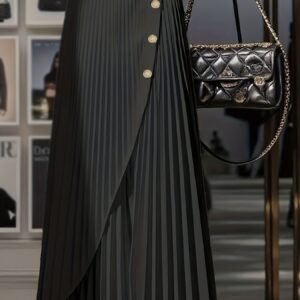 تنورة الأناقة المطلقة: تصميم يواكب جمالك في كل زمان ومكان