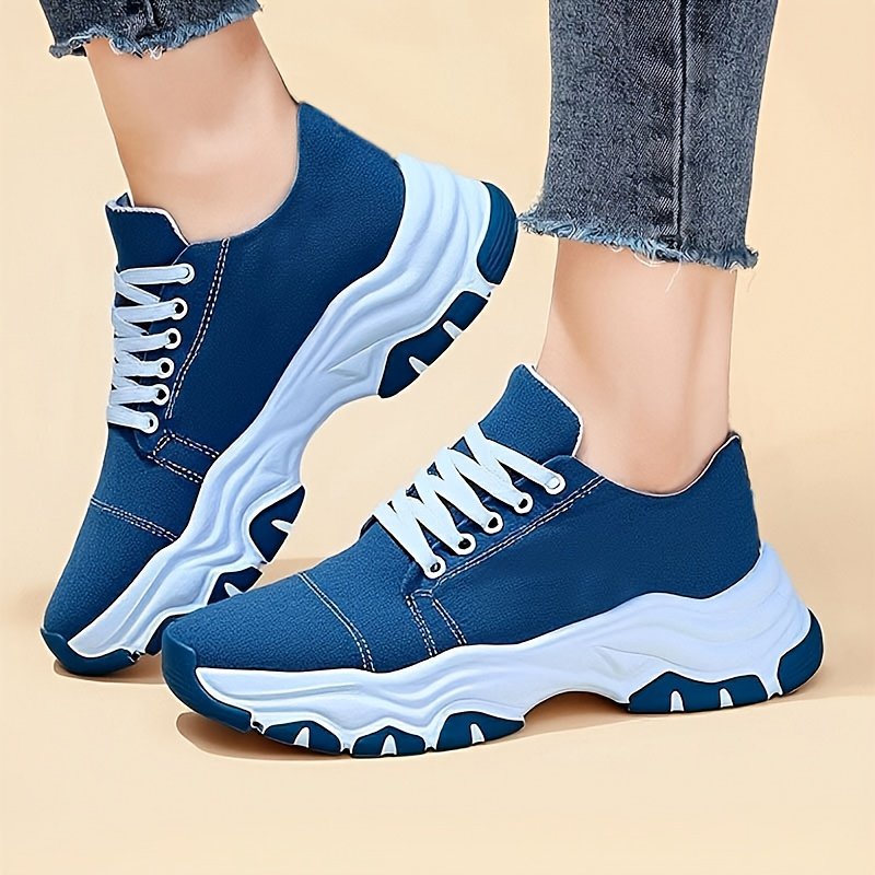 נעל העונה החדשה: נוחות ואלגנטיות בכל צעד! – תמונה 3