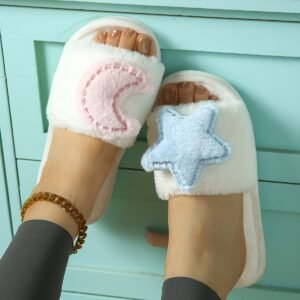 أمسيات ساحرة، وراحة بلا حدود: نعال النجوم والأقمار الفاخرة!