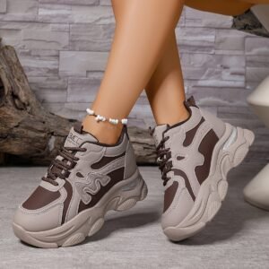 أحذية البلاتفورم العصرية: ارتقي بأسلوبك وراحتك!