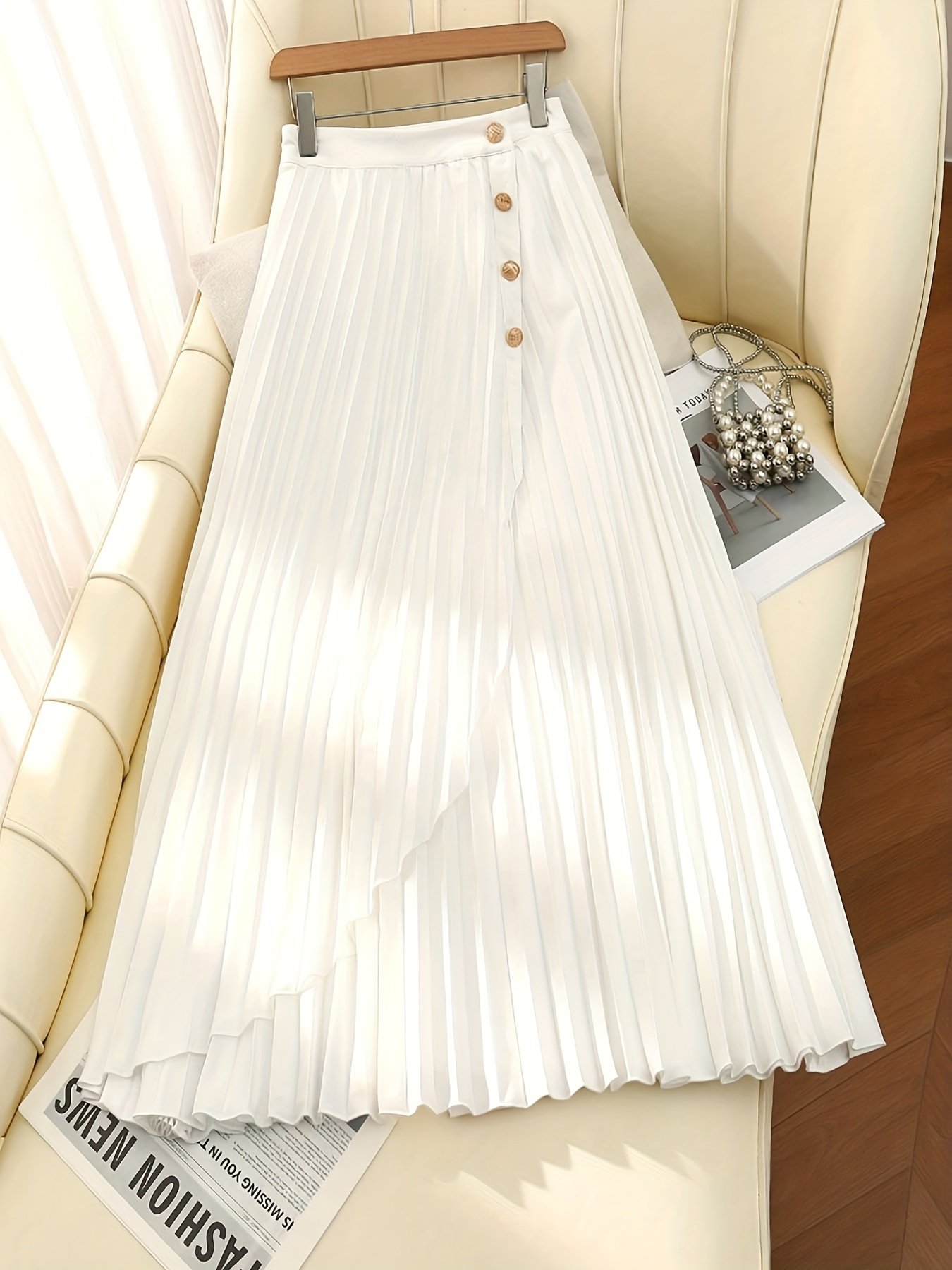 تنورة الأناقة المطلقة: تصميم يواكب جمالك في كل زمان ومكان - الصورة 6