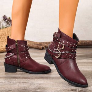 أناقة الزمن الغابر بلمسة عصرية: حذاء الكاحل العنابي الفاخر.