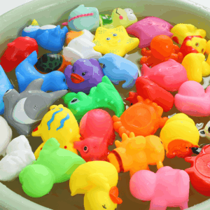 ألعاب المرح المائي المتعددة: ضحكات تملأ كل حوض ومسبح!