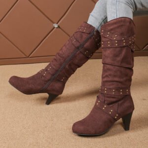 بوت الأناقة الخالدة: رفيقكِ لكل المواسم والمناسبات!