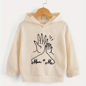 هودي الحروف: أناقة ودفء لأبطالك الصغار!