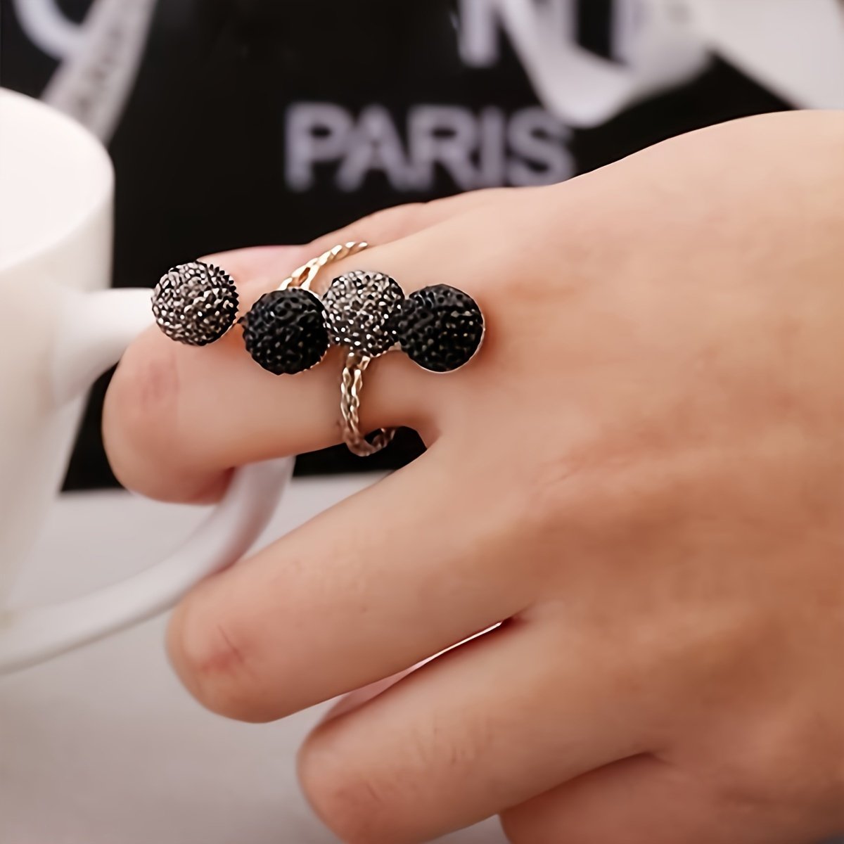 خاتم الهندسة العصرية: لمسة أناقة جريئة ليومك ومساءك - الصورة 2