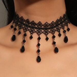 Captivating Black Lace Choker: Breathtaking Elegance!