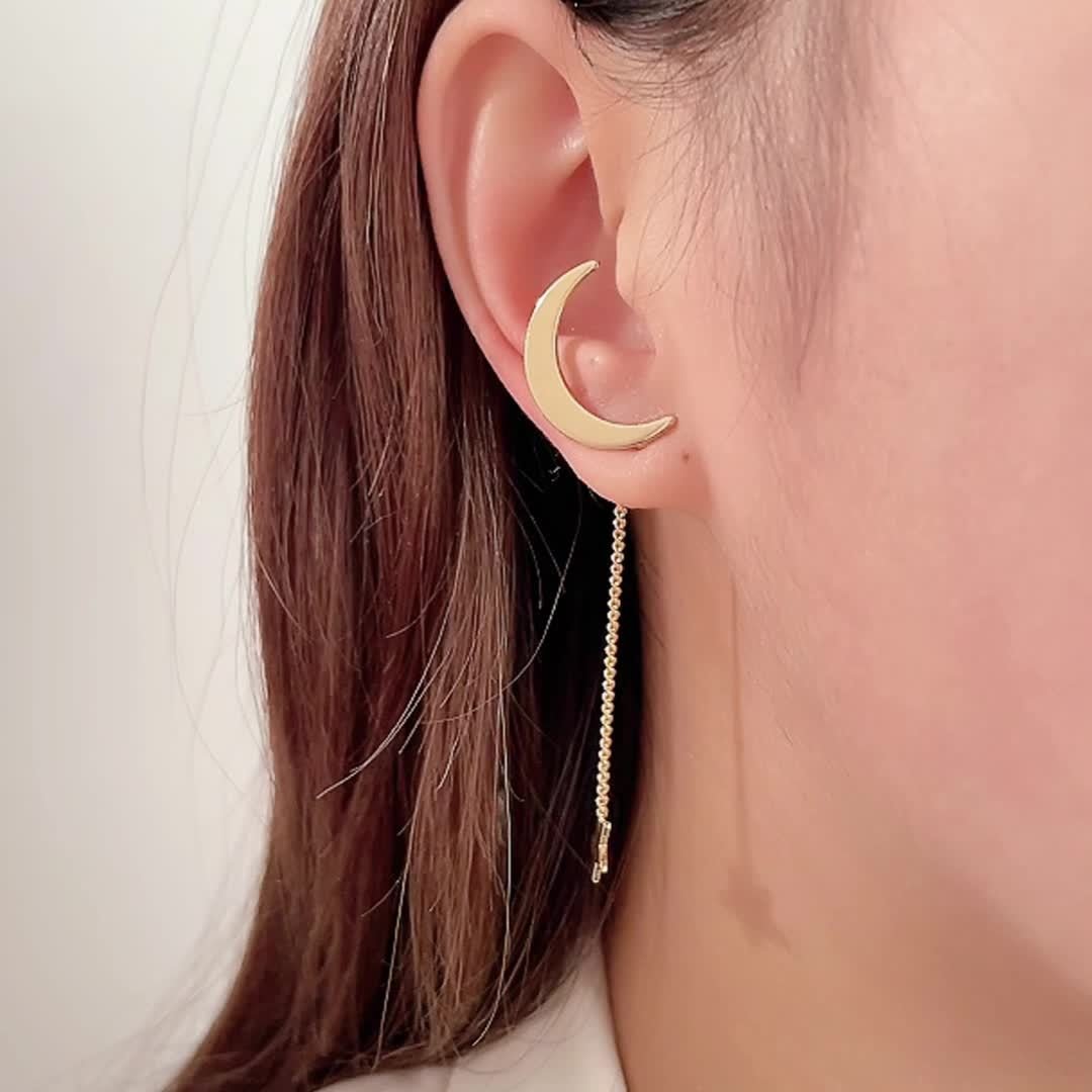 أقراط النجوم والقمر: سحر سماوي بإطلالات متعددة! - الصورة 6