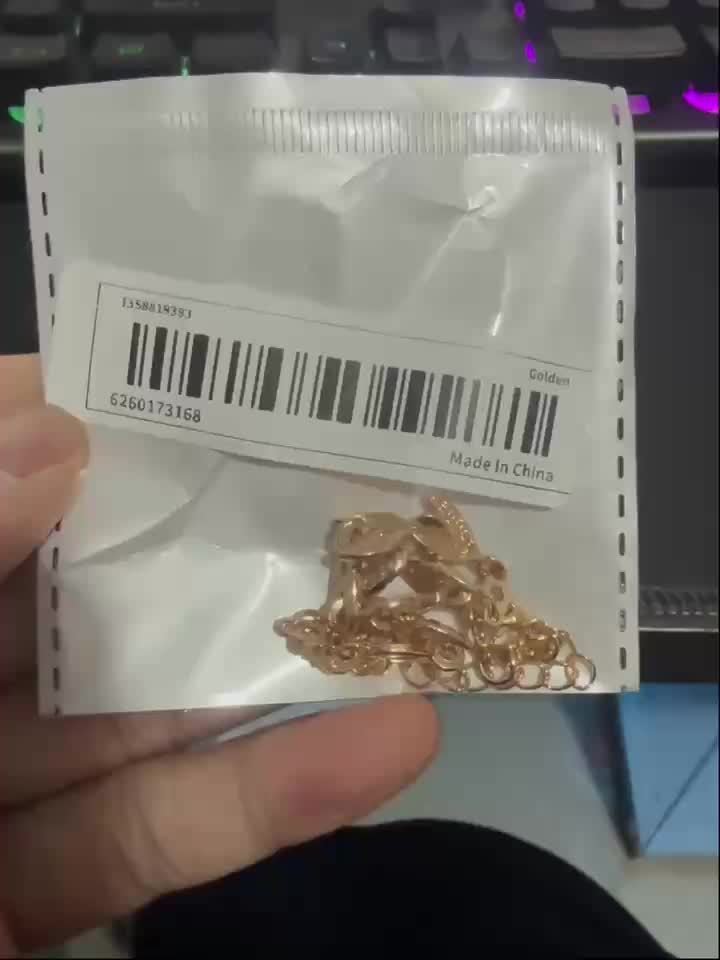 Bracelet of Distinction: Modern Elegance with a Luxurious Touch - Image 8