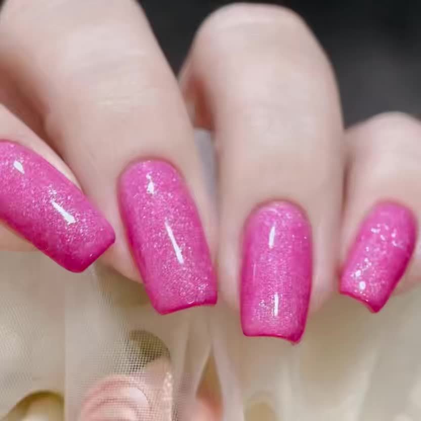 זוהרת כמו יהלום: לק לציפורניים מנצנץ ומהיר – תמונה 7