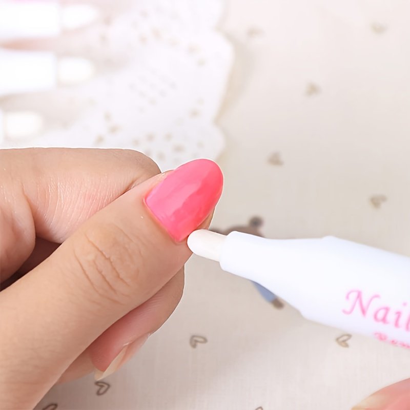 Flawless Professional Touch: Precision Nail Polish Remover Pens