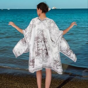 Bohemian White Beach Cover-Up: Irresistible Elegance for Summer Freedom!