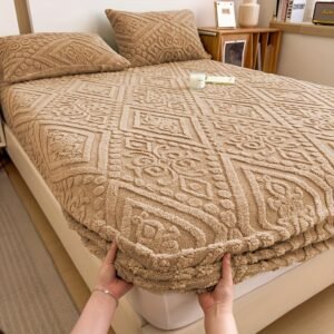 גלו את פאר היוקרה: סדין קטיפה מצויד LARMPAT עם עיטורים יוקרתיים