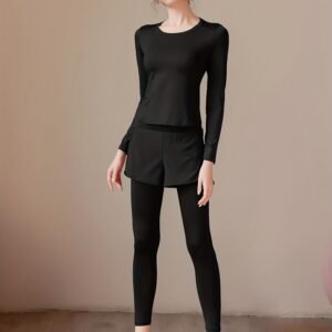 طقم الرياضة المتكامل: أناقة، راحة، وأداء لا يُضاهى!