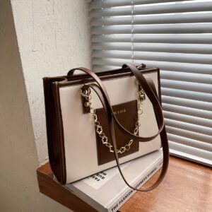 حقيبة الكتف العصرية: أناقة تلائم طموحكِ!