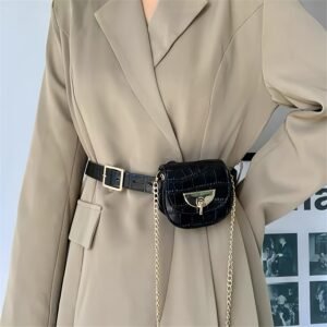 תיק מותן מיני בהדפס תנין: מלווה הסטייל העכשווי שלך