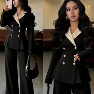 إطلالة A-Line الراقية: الأناقة والعملية في طقم واحد