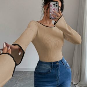 تألقي هذا الخريف: قميص أنيق بقصة ساحرة!