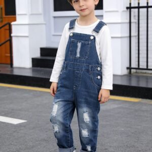 אוברול ג'ינס אופנתי לבנים: סטייל שלא מגביל את תנועת הגיבורים הקטנים!