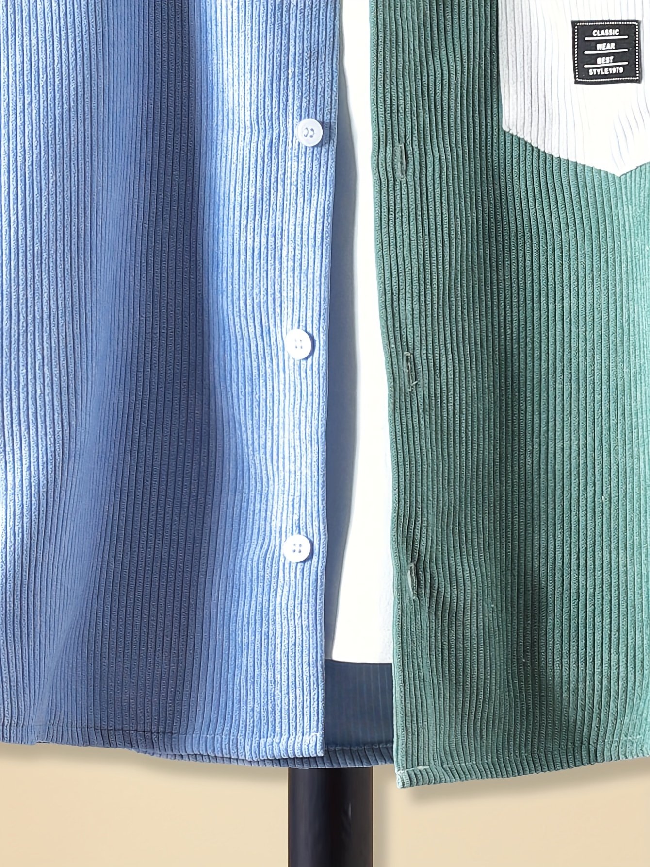 חולצת קפוצ'ון אופנתית לבנים: חמימות וסטייל לכל העונה! – תמונה 4