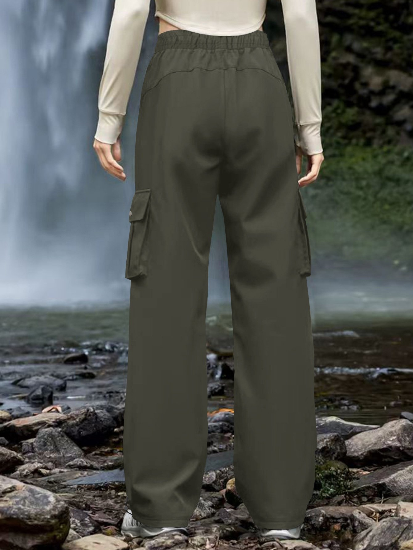מכנסי קרגו נשיים: אלגנטיות פרקטית והרפתקאות ללא גבולות! – תמונה 6