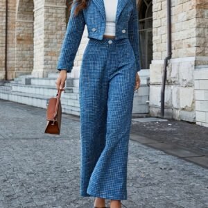 أناقة عصرية لمكتبك: طقم الكاروهات الفاخر