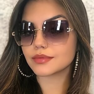 A Touch of the Ocean: Modern Frameless Elegance