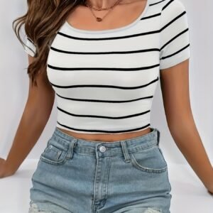 تيشيرت Y2K المقلم: إشراقة عصرية لإطلالات صيفية لا تُنسى!