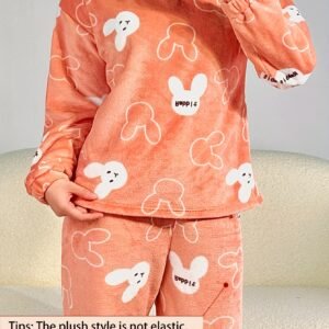 Dream Pajama Set: Warmth & Softness with a Romantic Touch!