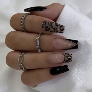 Glitzy Leopard Nails: Bold & Captivating Look in One Touch!