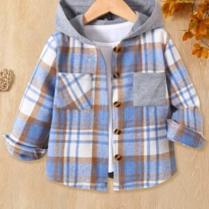 جاكيت الأولاد العصري: أناقة المربعات الملونة ودفء غطاء الرأس!