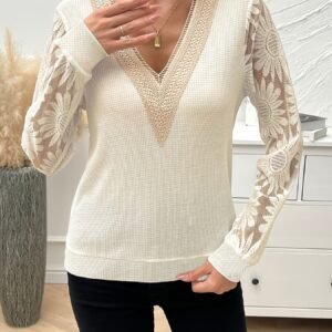 بلوزة الكم الفانوسي والدانتيل: أناقة تخطف الأنظار!