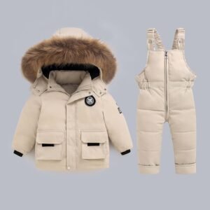 دفء لا مثيل له لمغامرات الشتاء: بدلة الثلج المتكاملة لأطفالك!