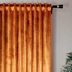 ستائر الفخامة المخملية اللامعة: أناقة متعددة الأوجه لكل زاوية